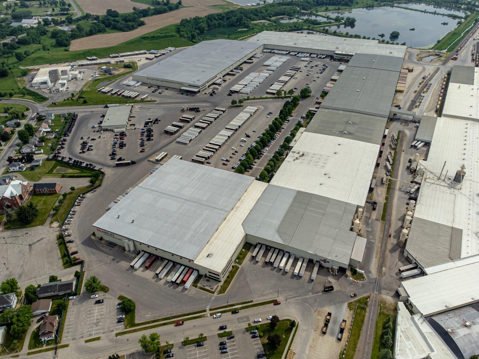 Overhead photo of commercial real estate warehouse